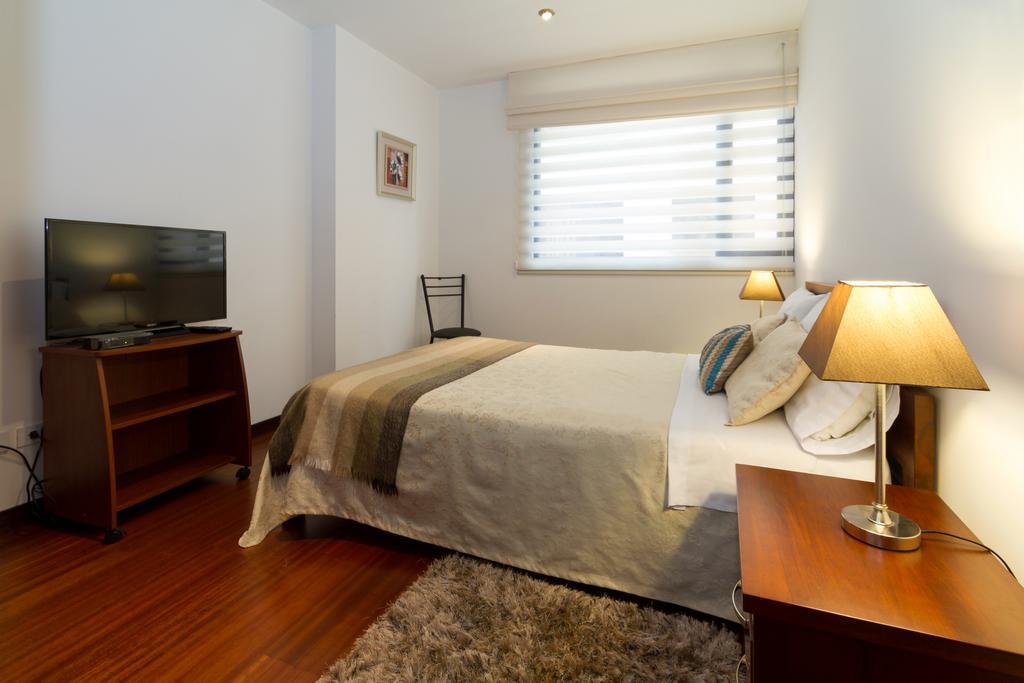 Suites Metropoli Edificio Torino 키토 외부 사진